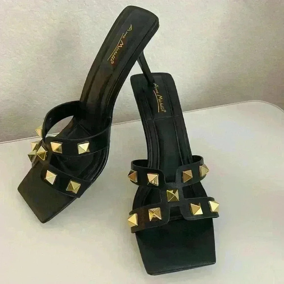 Anne Michelle Kitten Heels Square Toe Black with Gold Studs Size 8.5 Edgy NEW - Picture 1 of 4